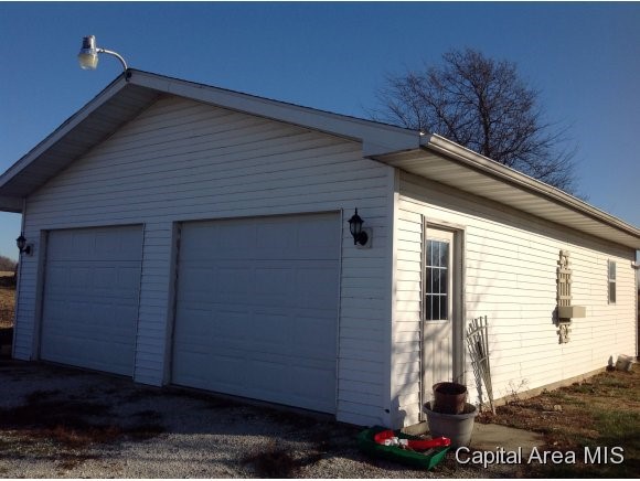 345 Suttles Road Winchester, IL 62694 - Photo 3 of 6