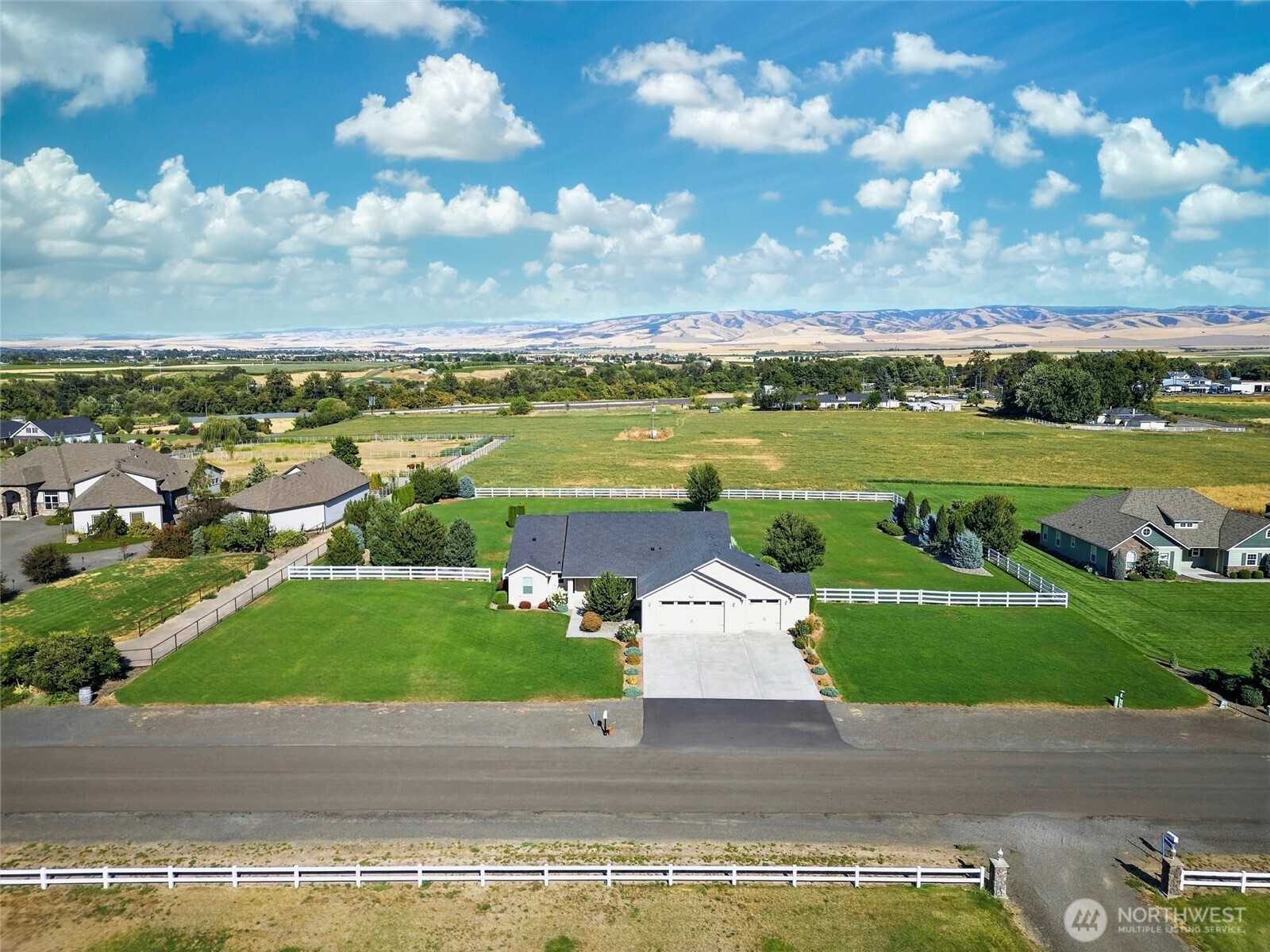 110 Shane Porter Road Walla Walla, WA 99362 - Photo 2 of 40 a view of a lake with a city