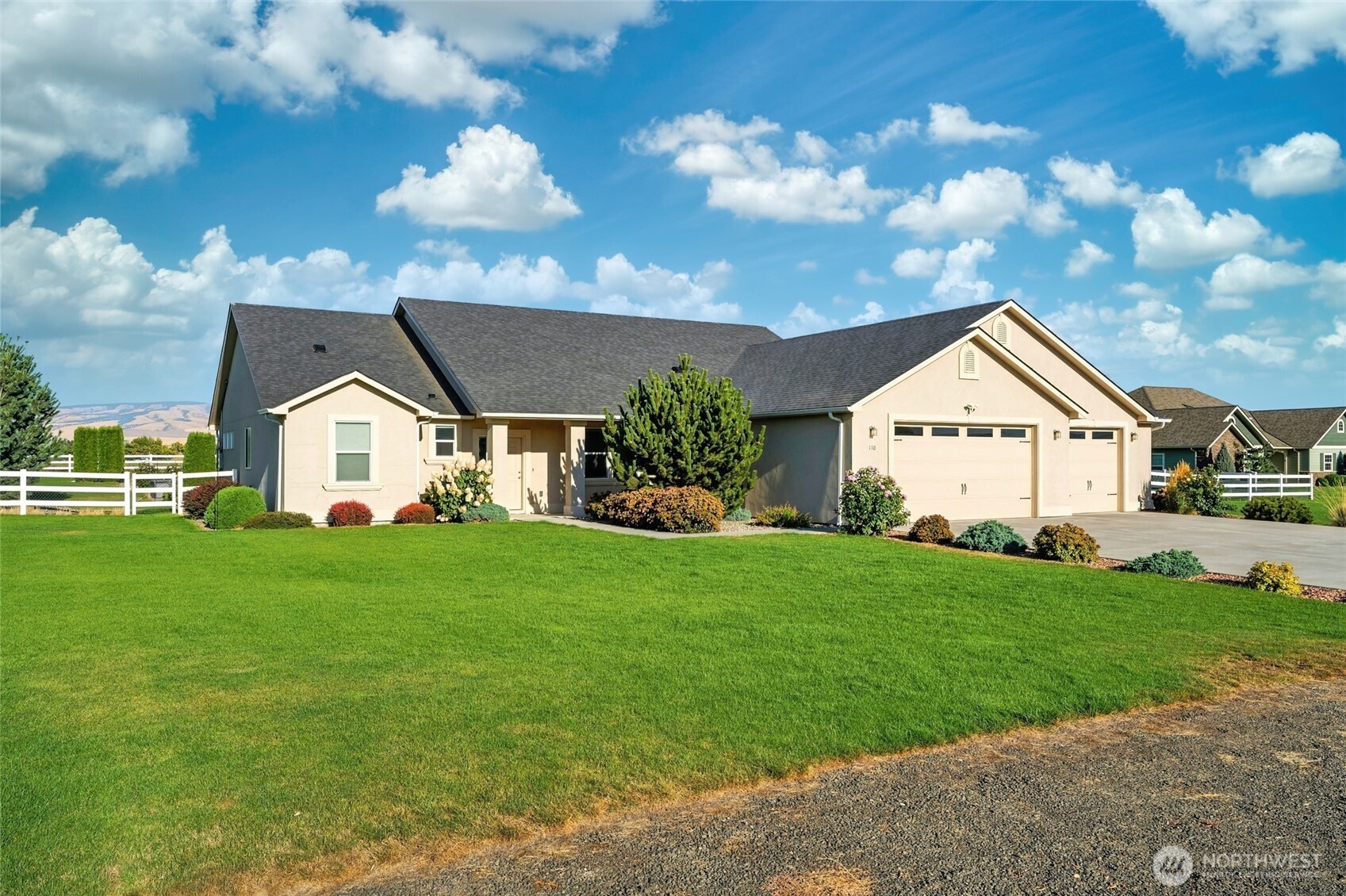 110 Shane Porter Road Walla Walla, WA 99362 - Photo 3 of 40 a view of a house with backyard and garden