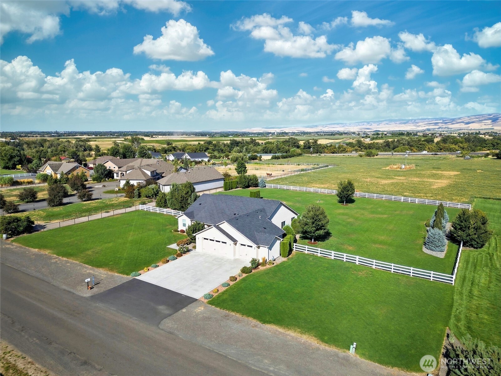 110 Shane Porter Road Walla Walla, WA 99362 - Photo 36 of 40 a view of a lake with a city