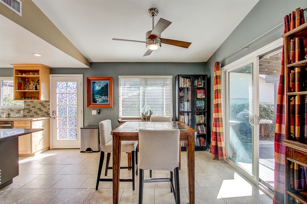 1005 Woodcreek Road Fallbrook, CA 92028 - Photo 4 of 23