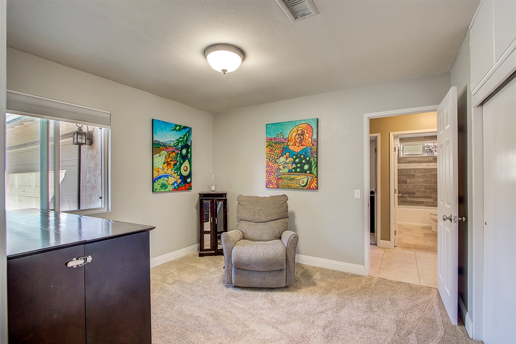 1005 Woodcreek Road Fallbrook, CA 92028 - Photo 9 of 23