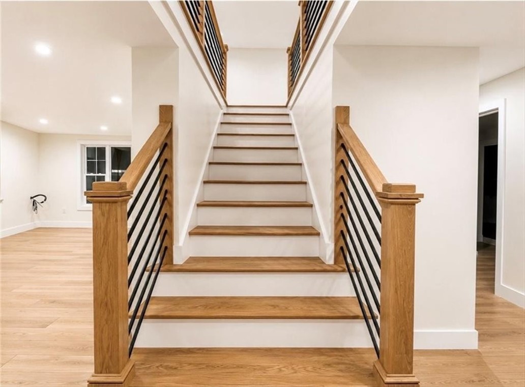 61 Applegate Road Cranston, RI 02920 - Photo 27 of 48 Gallery Image 27