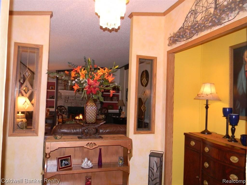 6991 Fish Lake Road Holly, MI 48442 - Photo 4 of 24 Entry Foyer