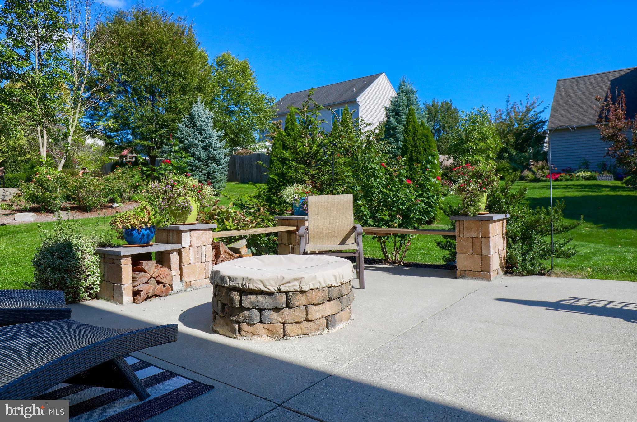 313 Cobblers Court Lititz, PA 17543 - Photo 4 of 40