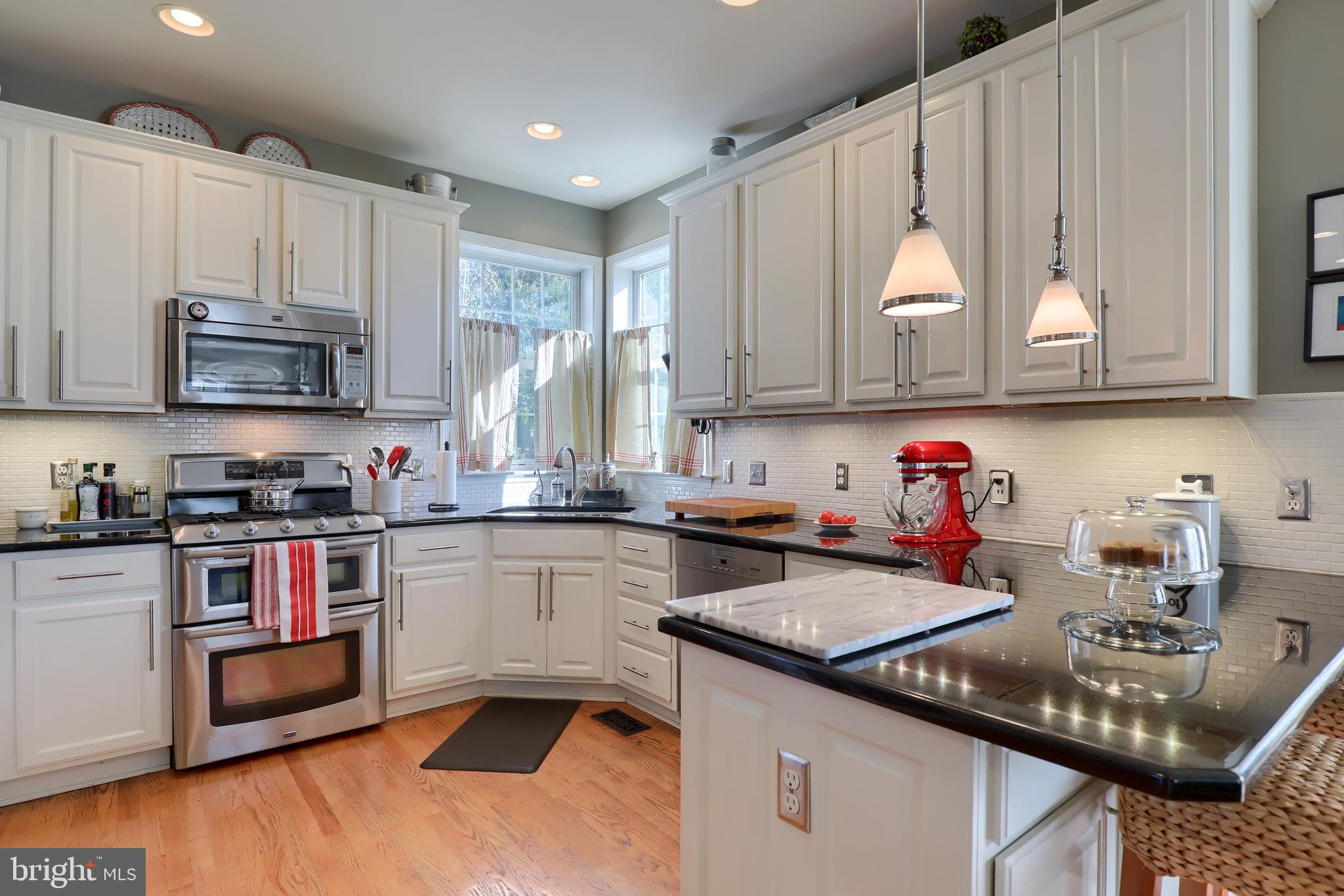 313 Cobblers Court Lititz, PA 17543 - Photo 7 of 40