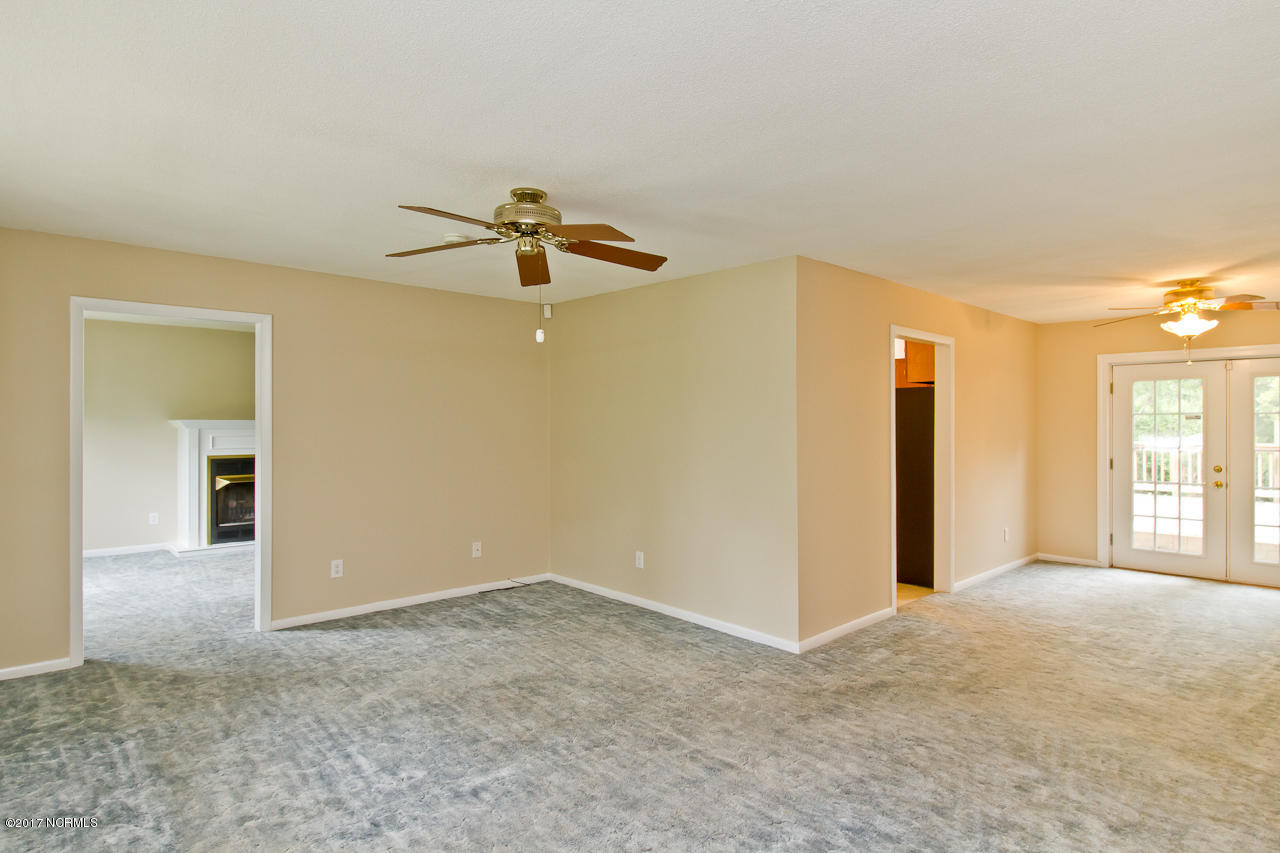3004 Country Club Road Jacksonville, NC 28546 - Photo 10 of 49 IMG_0219
