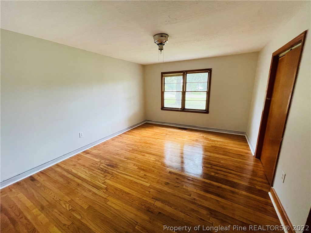 4562 Cameron Road Hope Mills, NC 28348 - Photo 24 of 31 Gallery Image 24