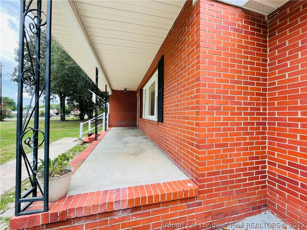 4562 Cameron Road Hope Mills, NC 28348 - Photo 4 of 31 Gallery Image 4