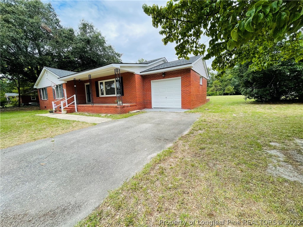 4562 Cameron Road Hope Mills, NC 28348 - Photo 5 of 31 Gallery Image 5