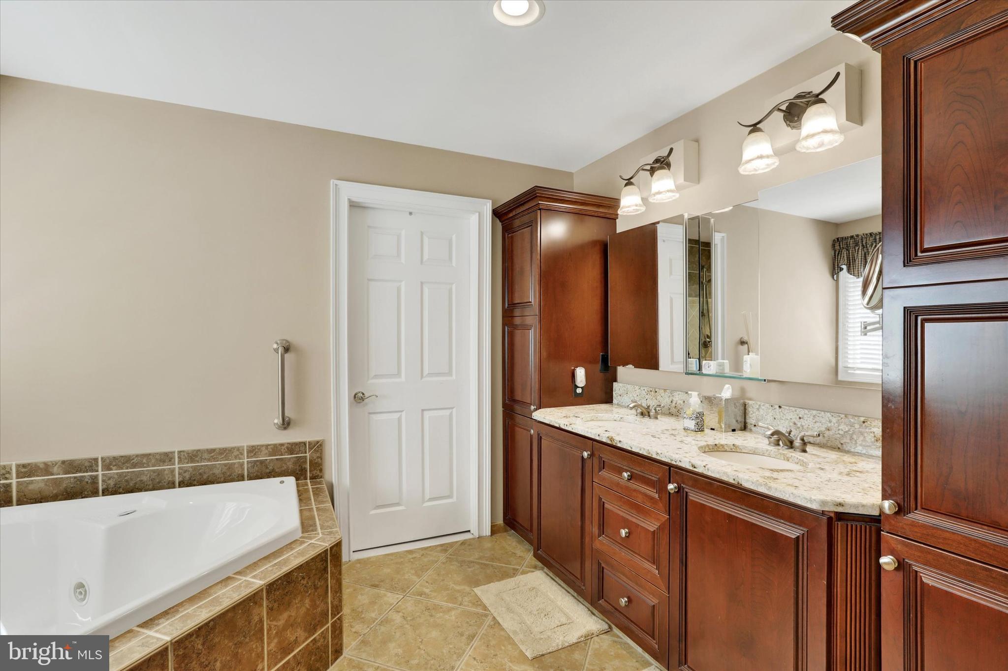 86 Rittenhouse Circle Newtown, PA 18940 - Photo 43 of 55 Relax In The Jacuzzi Whirlpool Tub