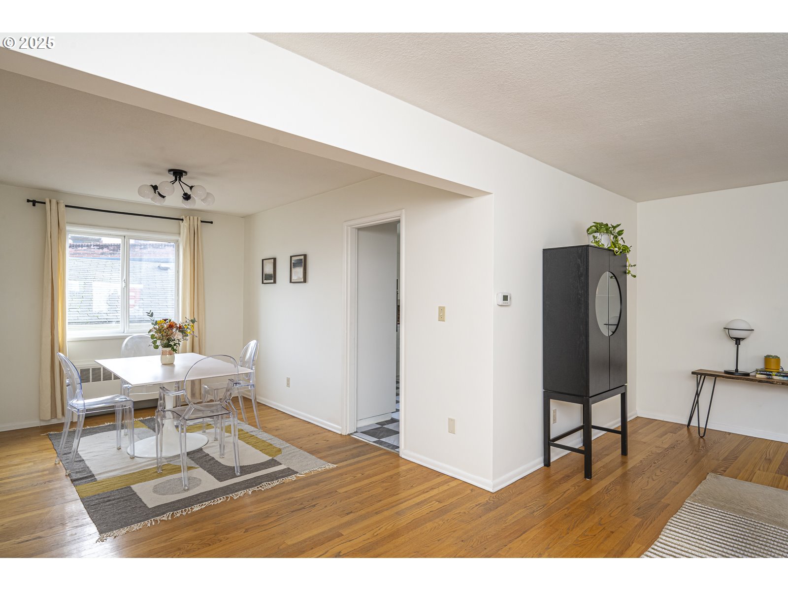 2355 Southwest Cedar Street, Unit 9 Portland, OR 97205 - Photo 11 of 42