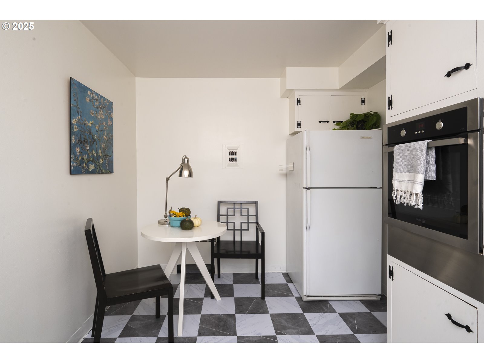 2355 Southwest Cedar Street, Unit 9 Portland, OR 97205 - Photo 19 of 42