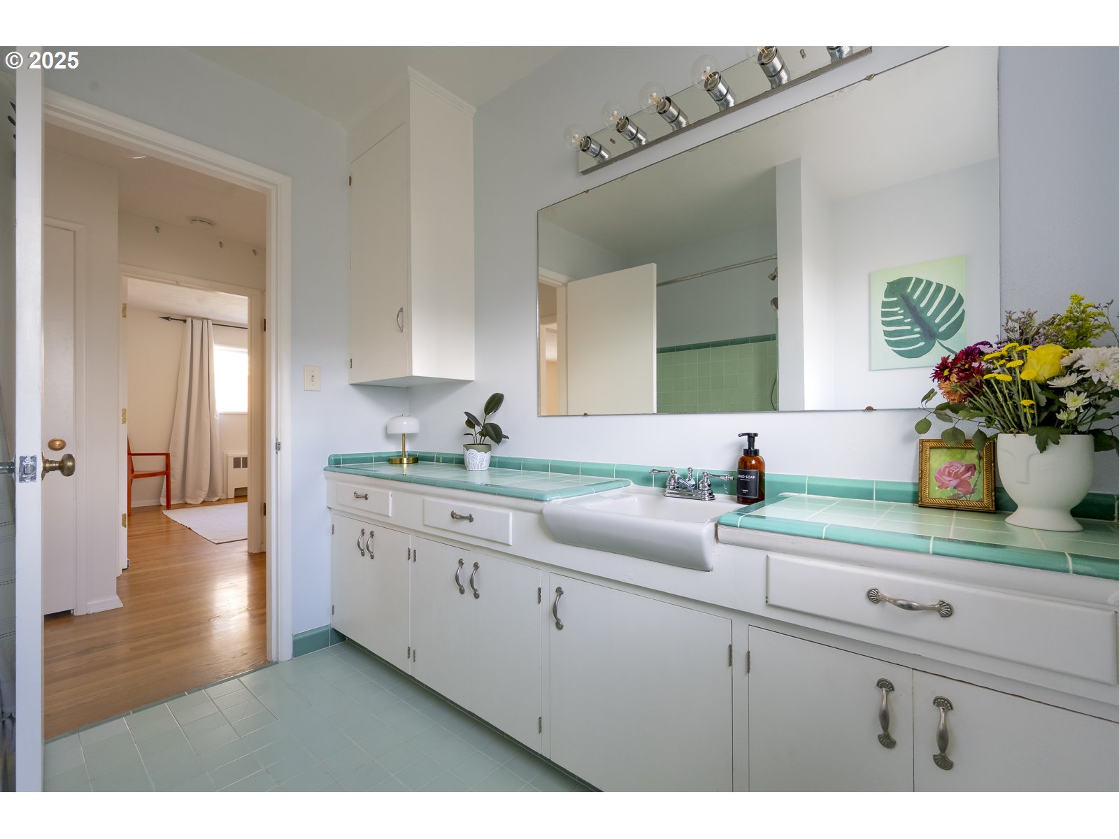 2355 Southwest Cedar Street, Unit 9 Portland, OR 97205 - Photo 28 of 42