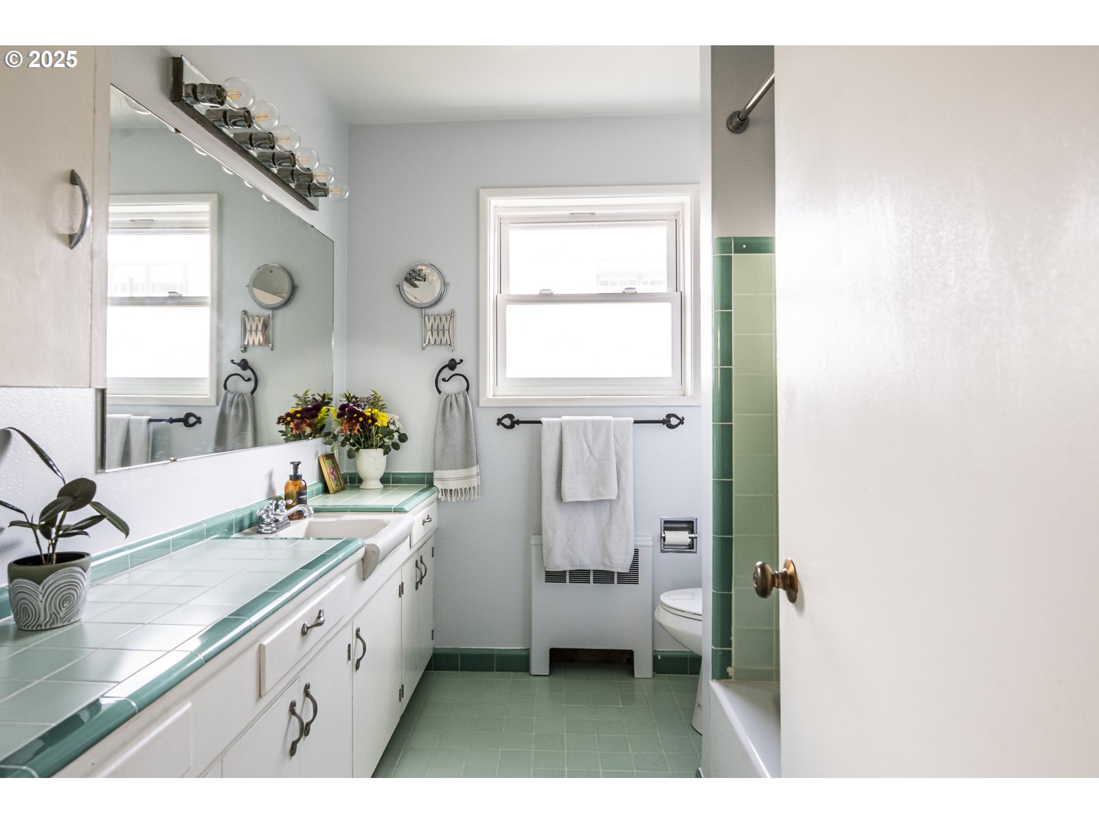 2355 Southwest Cedar Street, Unit 9 Portland, OR 97205 - Photo 30 of 42