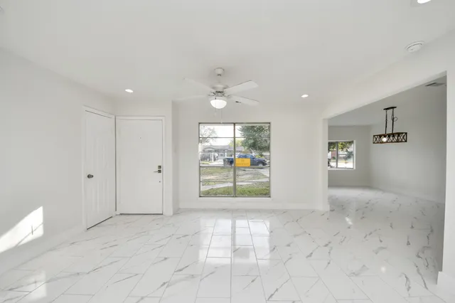 $214,999 | 2926 Knotty Oaks Trail, Houston, TX 77045