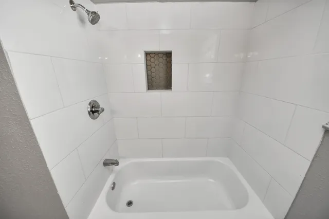 $214,999 | 2926 Knotty Oaks Trail, Houston, TX 77045