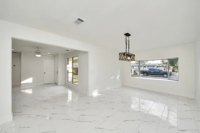 $214,999 | 2926 Knotty Oaks Trail, Houston, TX 77045