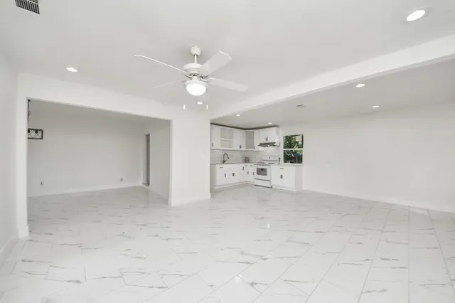 $214,999 | 2926 Knotty Oaks Trail, Houston, TX 77045