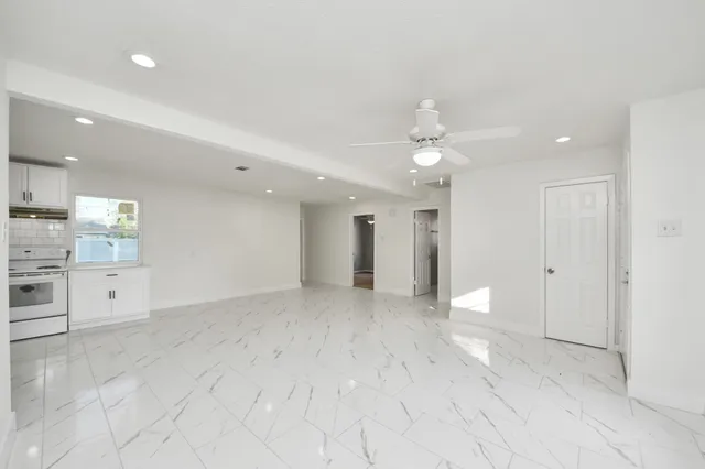 $214,999 | 2926 Knotty Oaks Trail, Houston, TX 77045