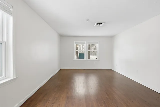 $330,000 | 3 Mayfair Lane, Unit 108, Nashua, NH 03063