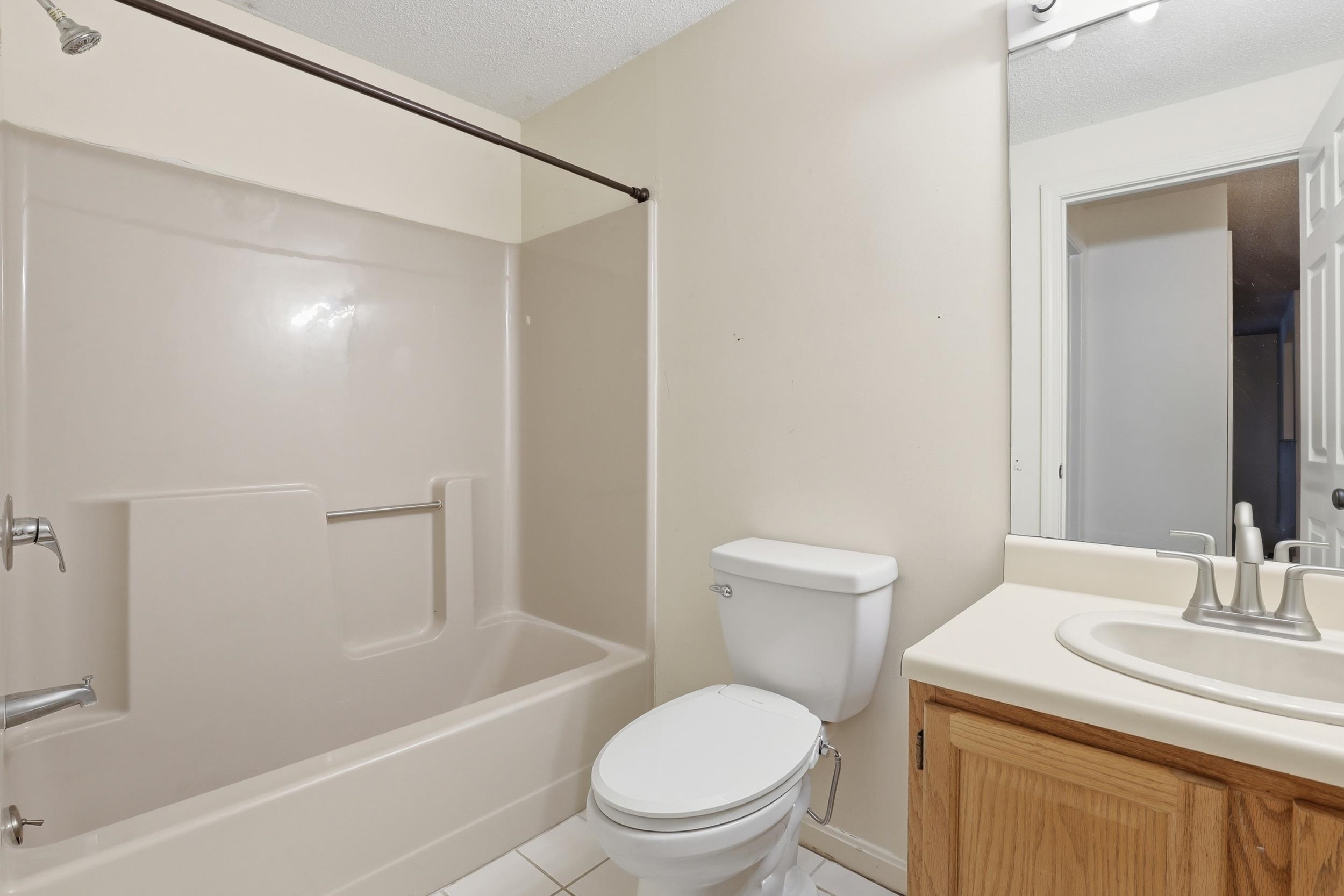 3 Mayfair Lane, Unit 108 Nashua, NH 03063 - Photo 30 of 36