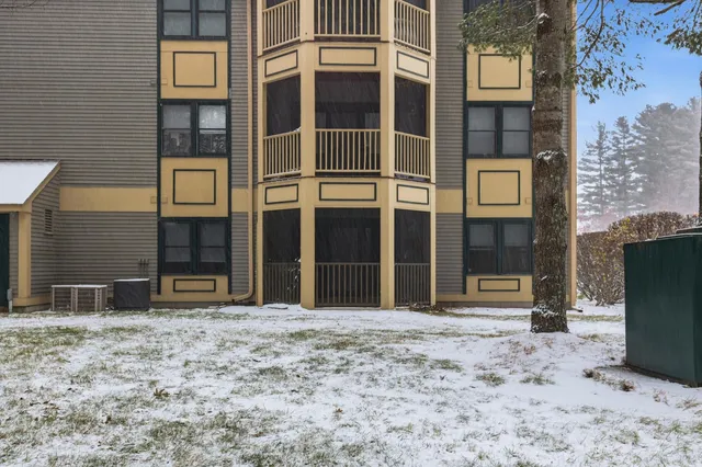 $355,000 | 3 Mayfair Lane, Unit 108, Nashua, NH 03063