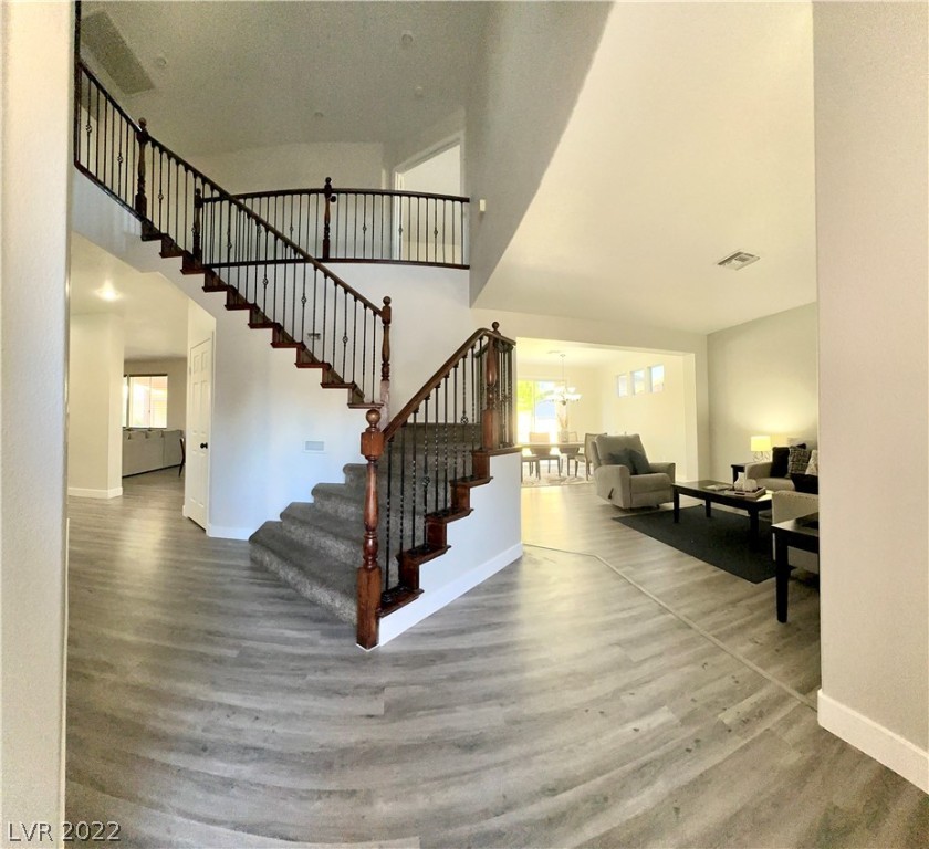 9604 Windom Point Avenue Las Vegas, NV 89129 - Photo 5 of 35