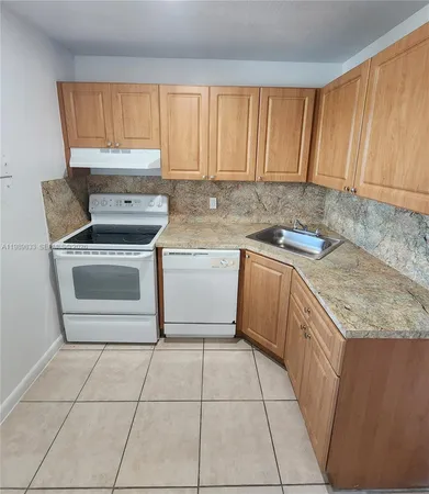 $1,825 | 10900 Southwest 196th Street, Unit 427, Cutler Bay, FL 33157