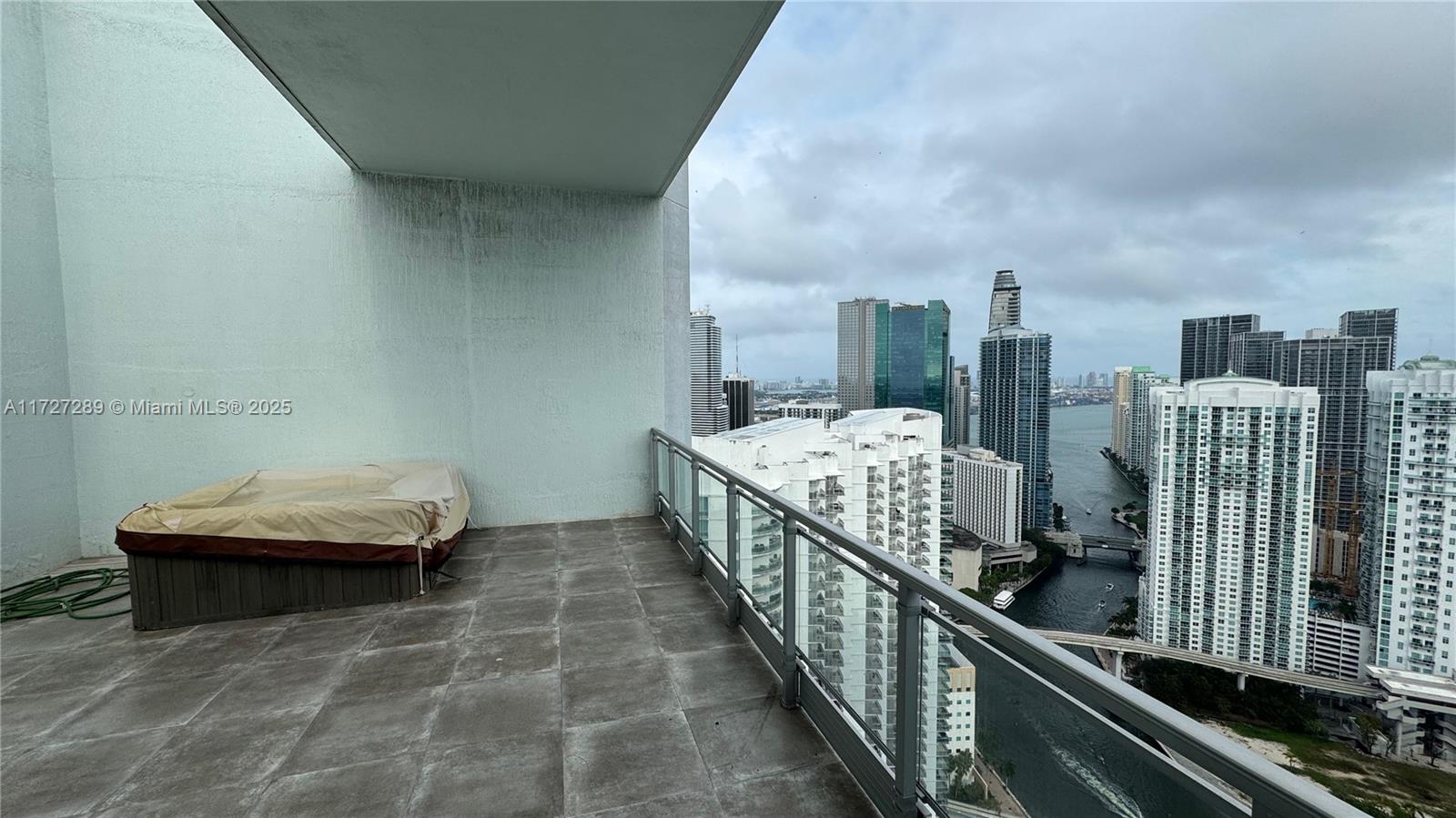 90 Southwest 3rd Street, Unit PH17 Miami, FL 33130 - Photo 14 of 64 3rd LEVEL