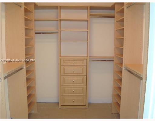 90 Southwest 3rd Street, Unit PH17 Miami, FL 33130 - Photo 28 of 64 WALKING CLOSET