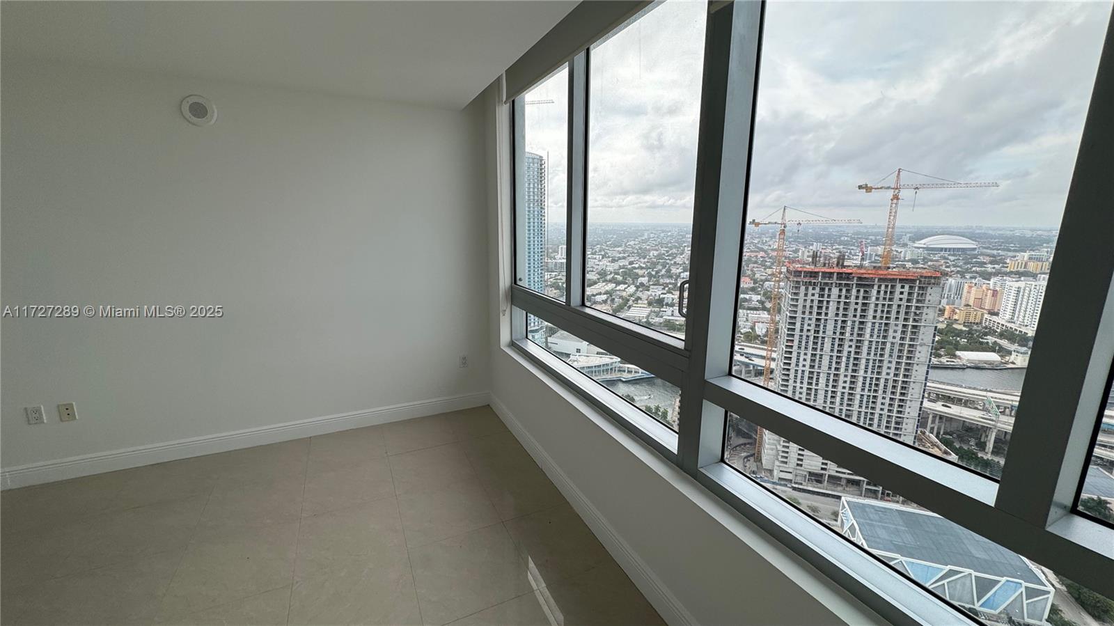 90 Southwest 3rd Street, Unit PH17 Miami, FL 33130 - Photo 40 of 64 BEDROOM