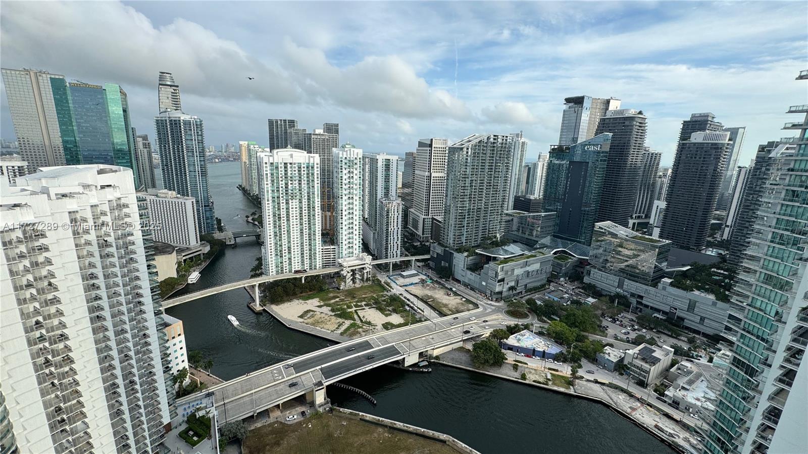 90 Southwest 3rd Street, Unit PH17 Miami, FL 33130 - Photo 54 of 64