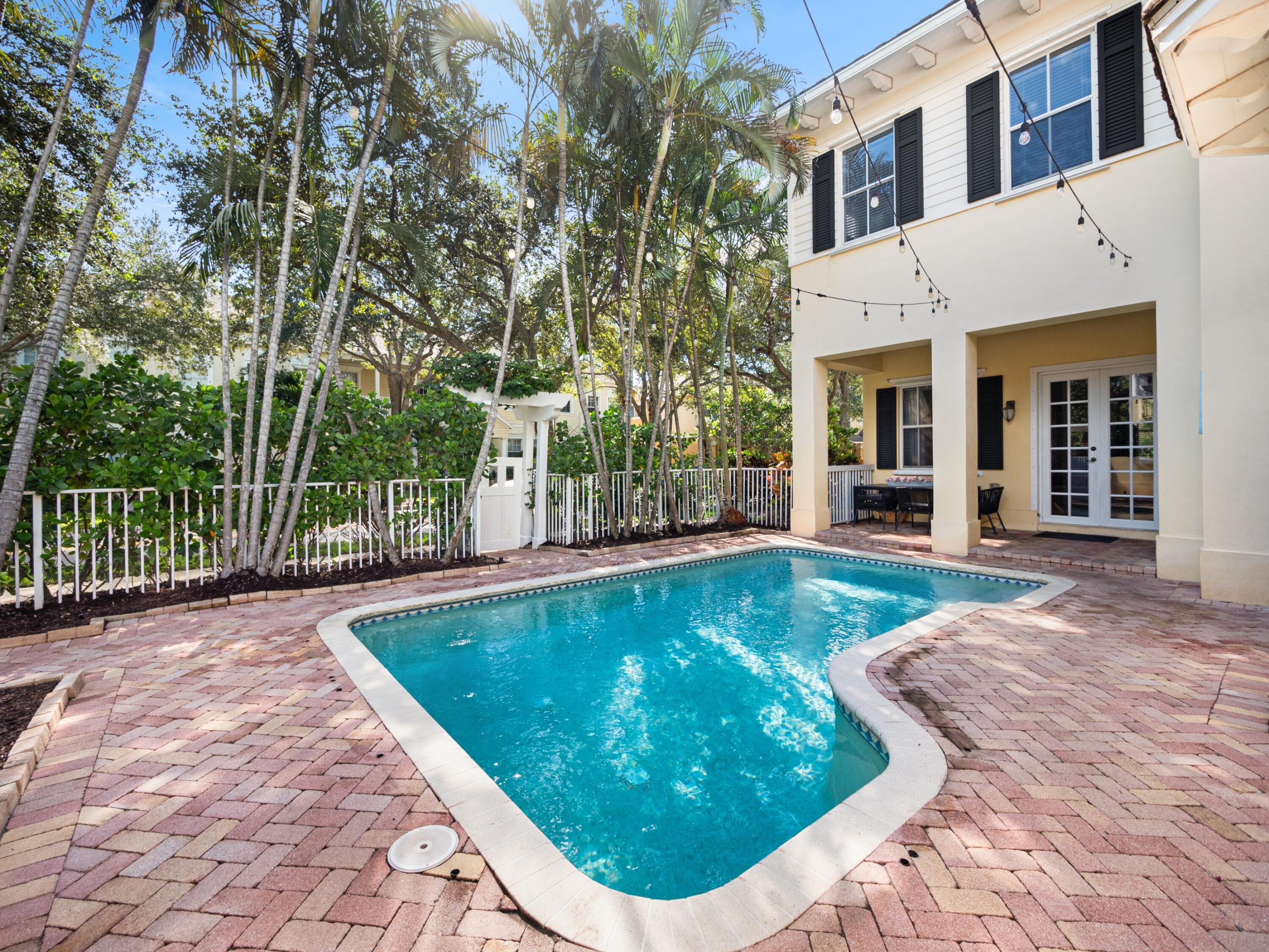 137 Inkberry Drive Jupiter, FL 33458 - Photo 3 of 39 Pool