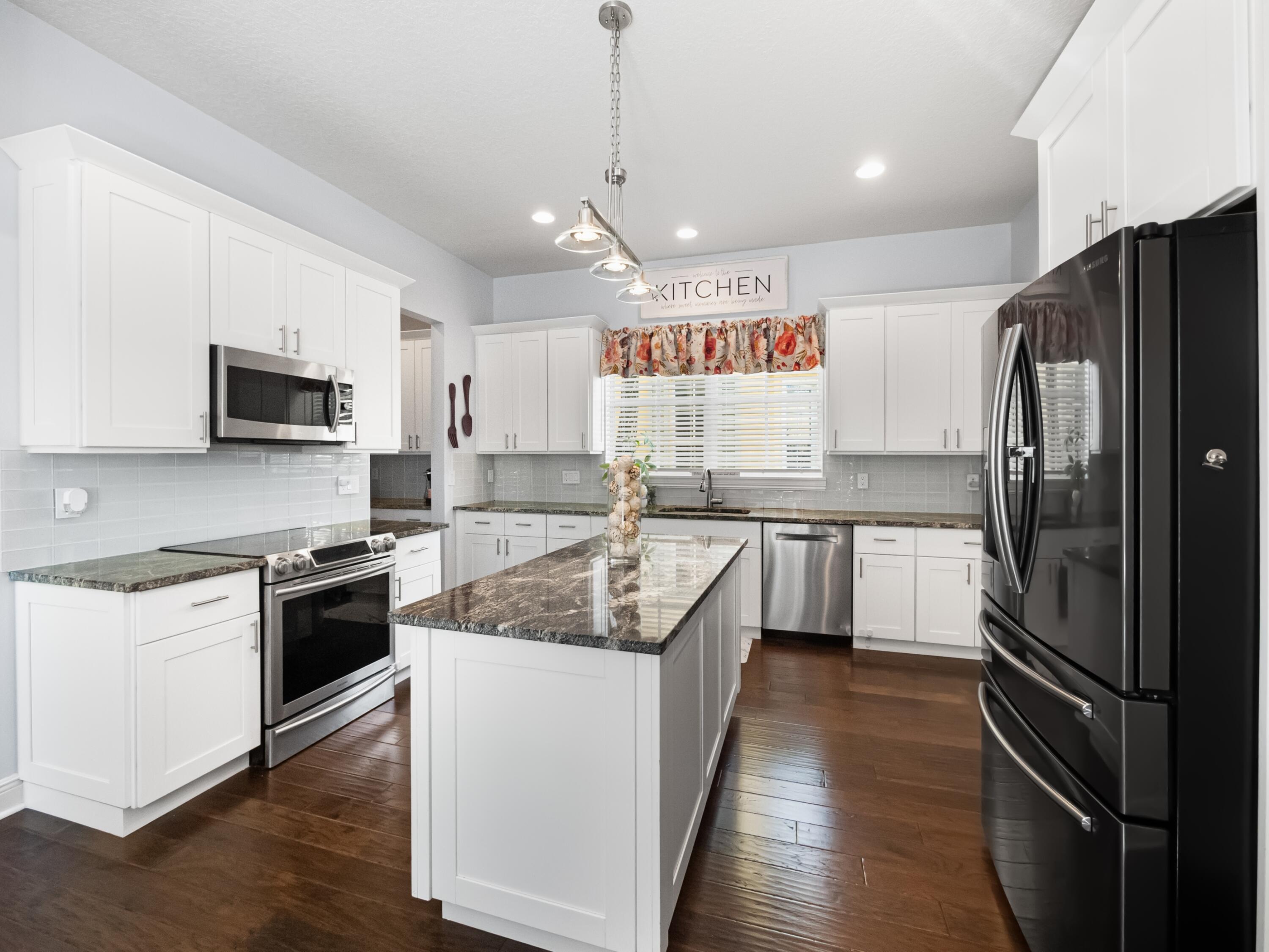 137 Inkberry Drive Jupiter, FL 33458 - Photo 9 of 39 Kitchen