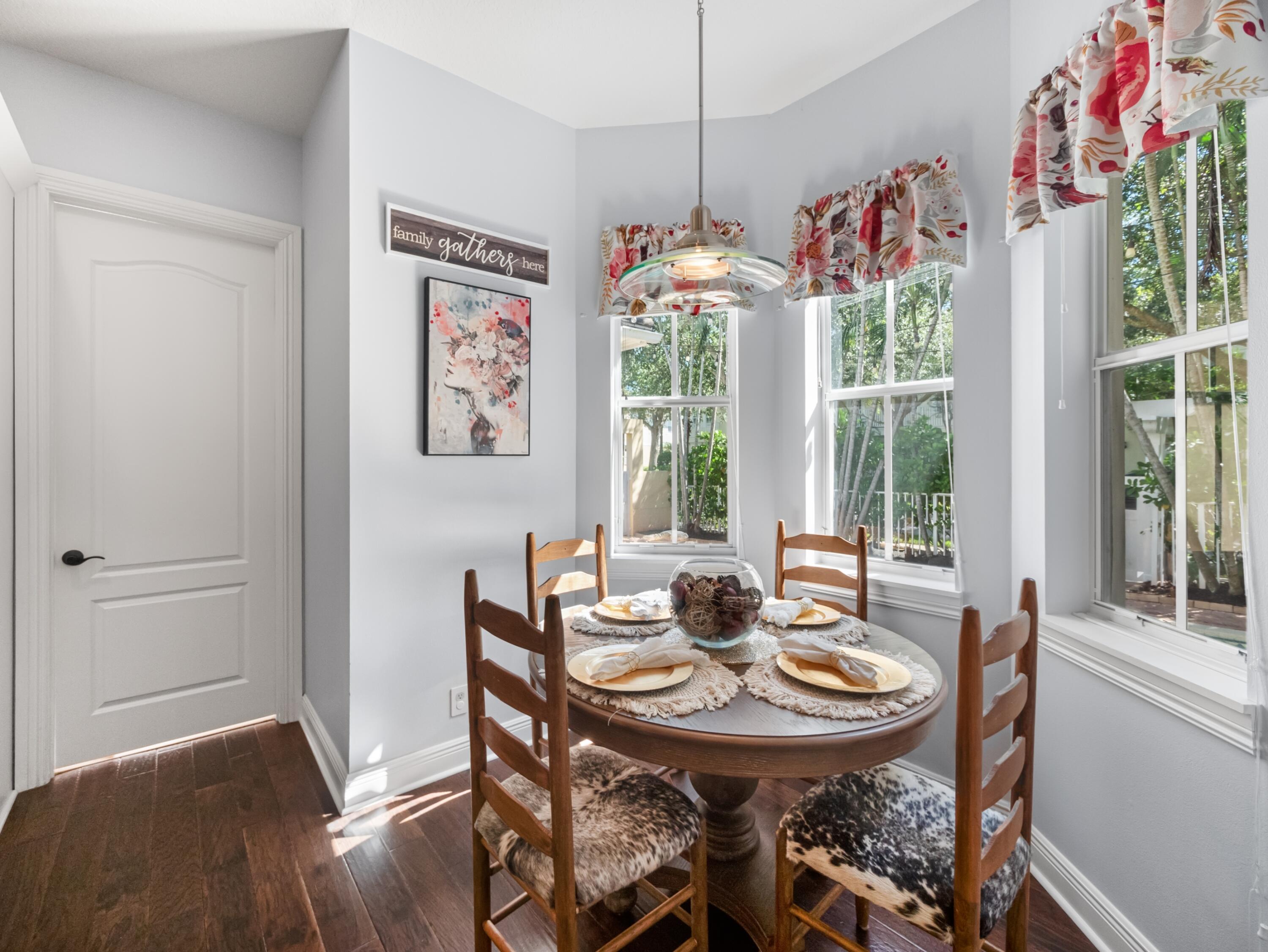 137 Inkberry Drive Jupiter, FL 33458 - Photo 10 of 39 Kitchen