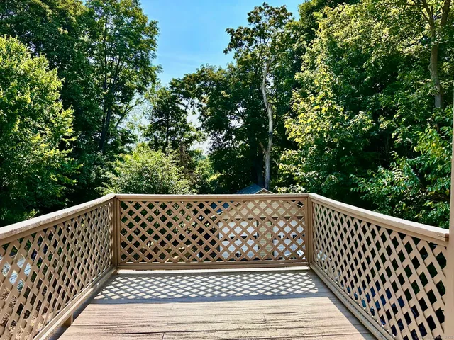 a side view of a wooden fence