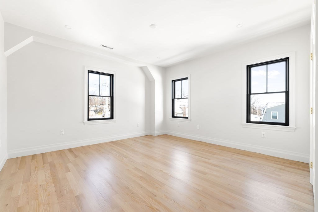 105 Adams Avenue Newton, MA 02465 - Photo 27 of 38