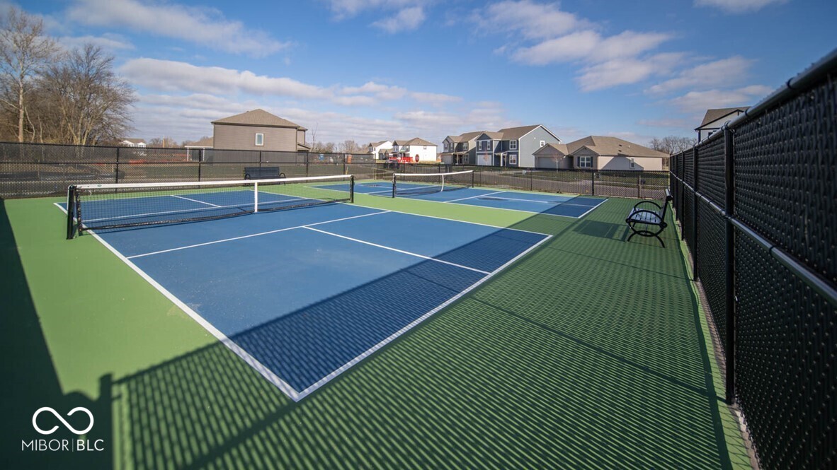 6809 Henley Way Indianapolis, IN 46221 - Photo 3 of 8