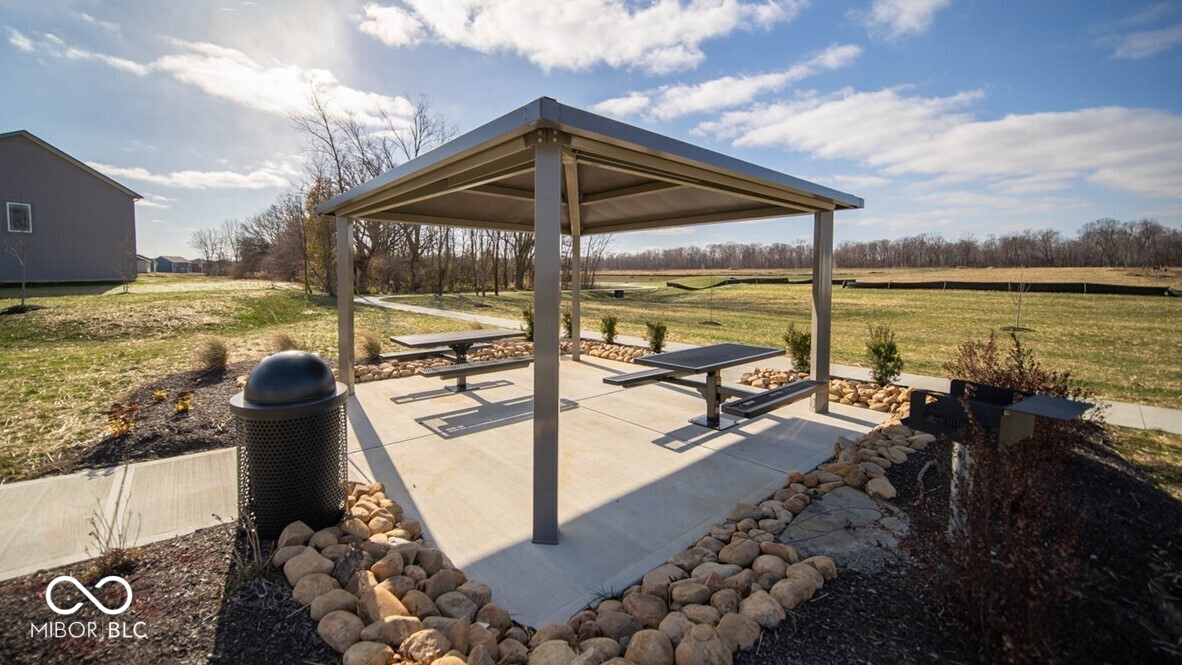 6809 Henley Way Indianapolis, IN 46221 - Photo 5 of 8