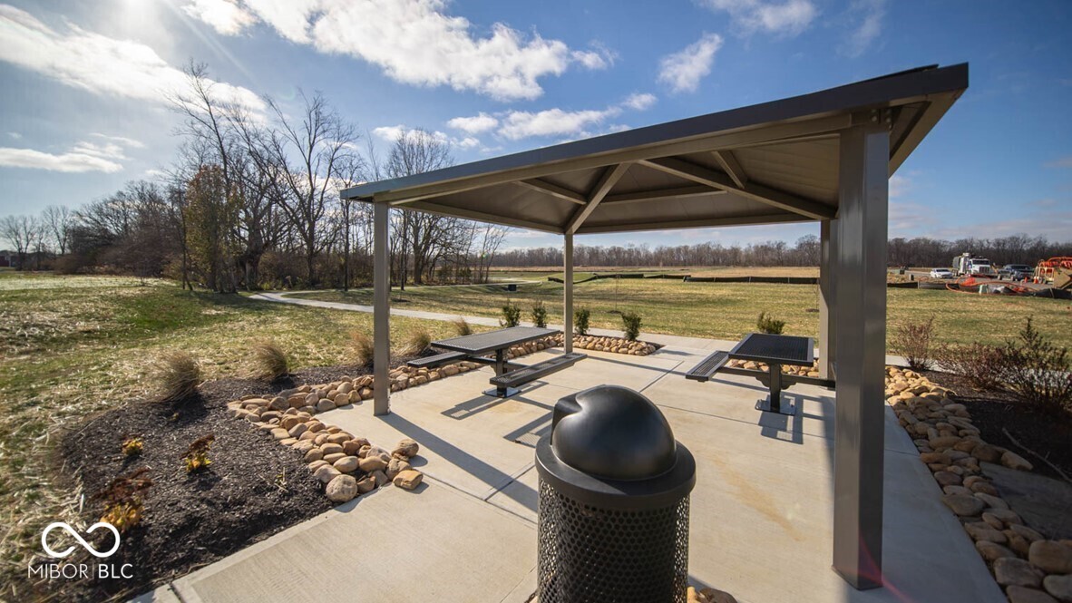 6809 Henley Way Indianapolis, IN 46221 - Photo 6 of 8