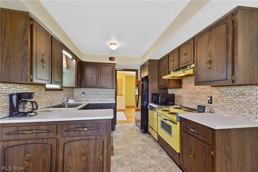 6850 Maplewood Road Parma Heights, OH 44130 - Photo 3 of 35 Gallery Image 3