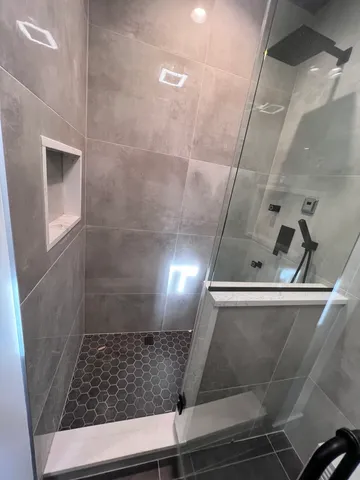 $7,800 | 1039 West Belmont Avenue, Unit 4, Chicago, IL 60657