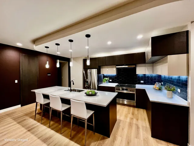 $7,800 | 1039 West Belmont Avenue, Unit 4, Chicago, IL 60657