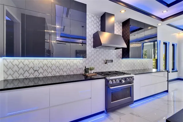 $1,549,000 | 6530 Simone Shores Circle, Apollo Beach, FL 33572