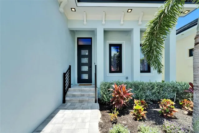$1,549,000 | 6530 Simone Shores Circle, Apollo Beach, FL 33572