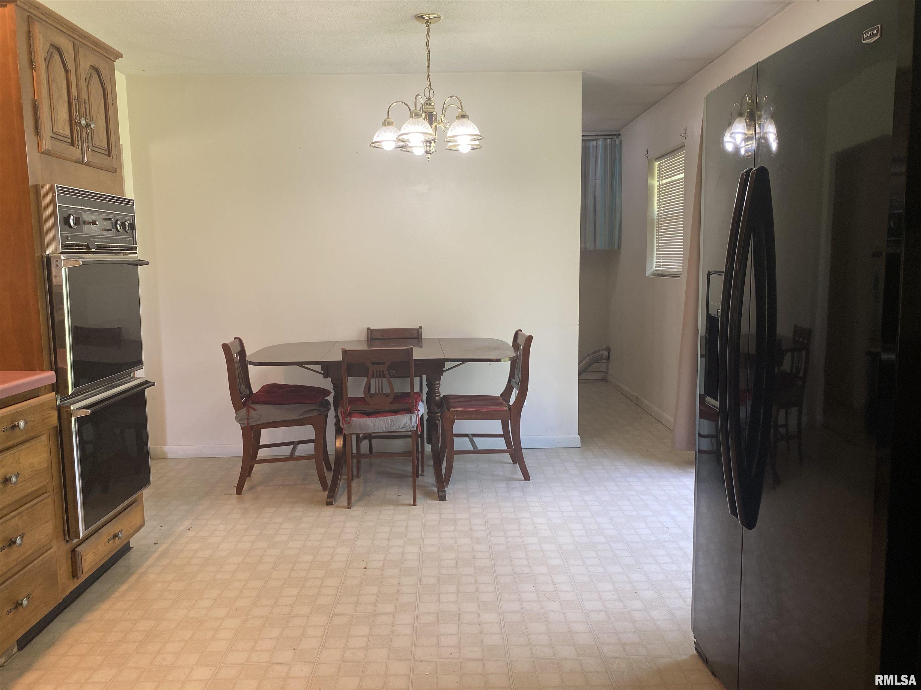 2414 Doris Street Murphysboro, IL 62966 - Photo 5 of 21