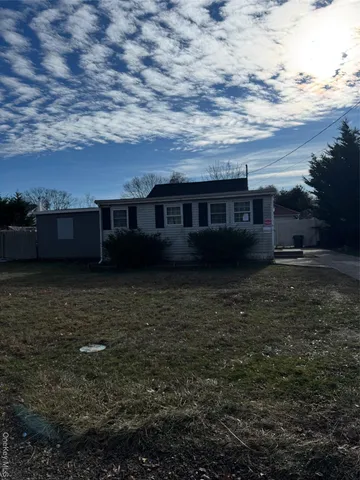 $350,000 | 122 Manor Drive, Brookhaven, NY 11967