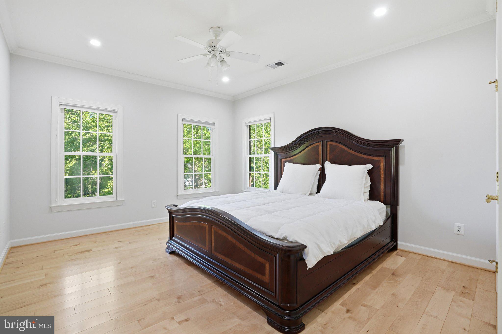 891 Chinquapin Road McLean, VA 22102 - Photo 38 of 78 Bright and airy bedroom retreat.