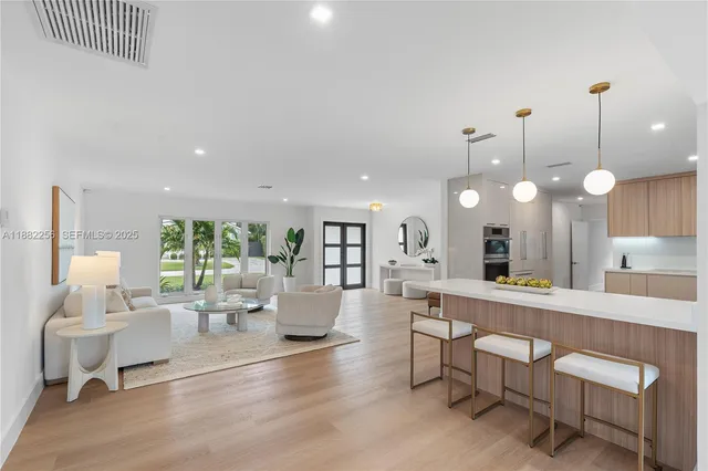 $2,770,000 | 3341 Northeast 38th Street, Fort Lauderdale, FL 33308